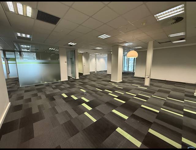 3,718M² OFFICE TO LET IN SANDTON CENTRAL